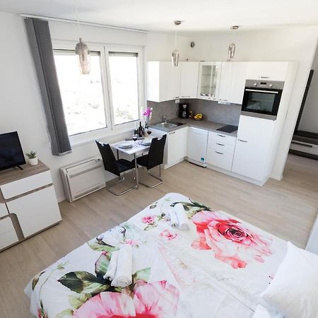 Studio Apartman Moonlight Задар Екстериор снимка