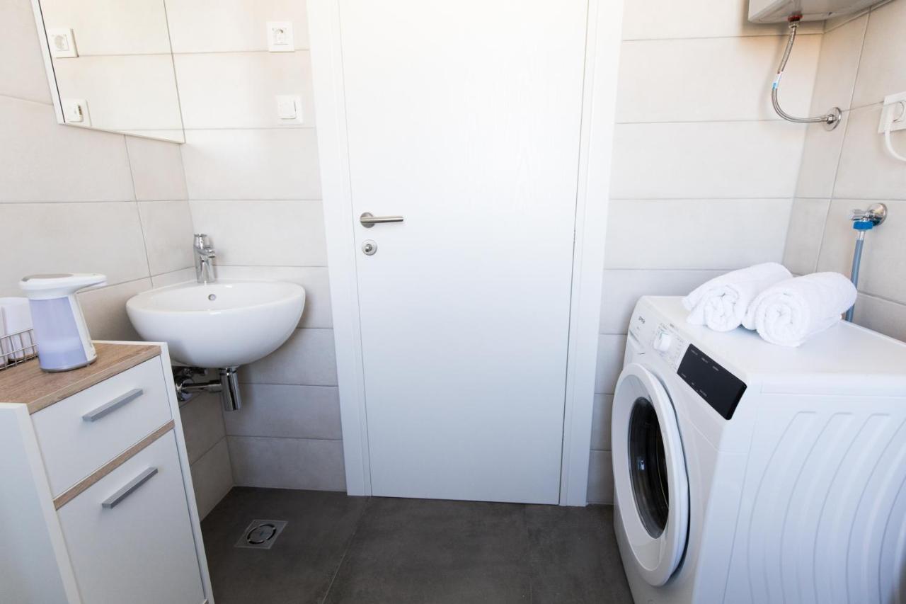 Studio Apartman Moonlight Задар Екстериор снимка