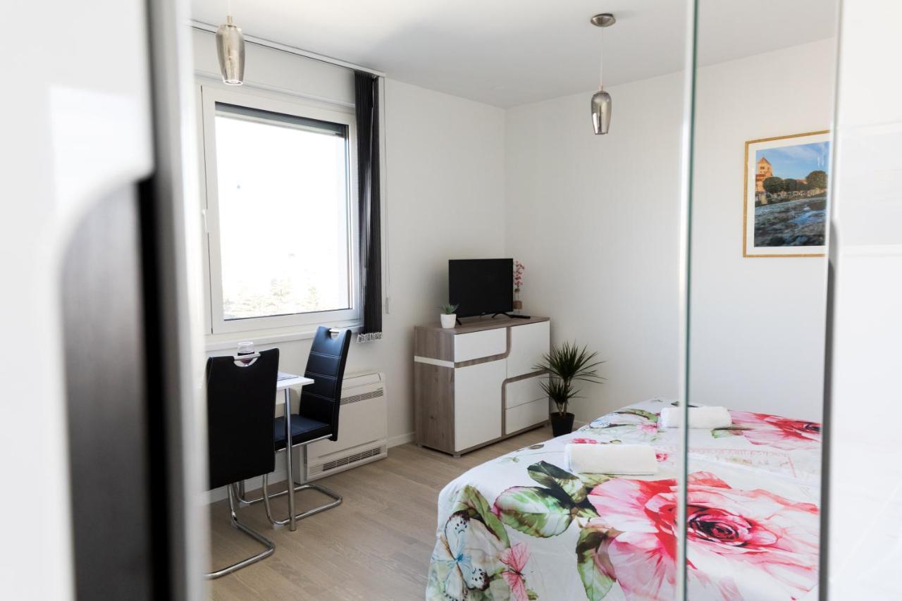 Studio Apartman Moonlight Задар Екстериор снимка