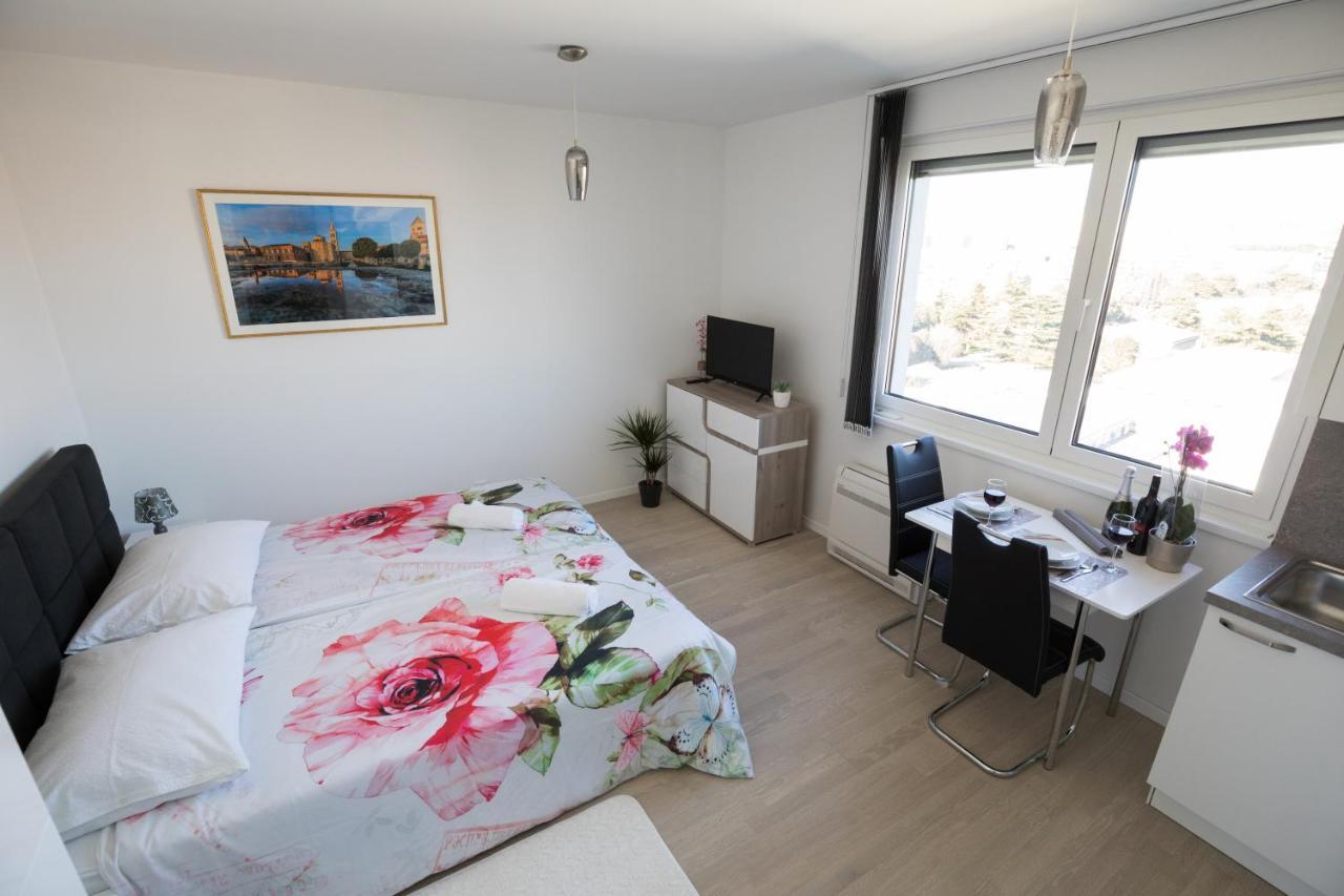 Studio Apartman Moonlight Задар Екстериор снимка